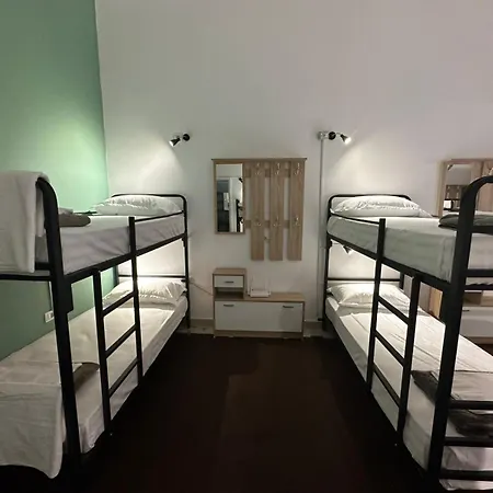 Ip Хостел Тирана